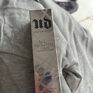 Urban Decay- All Nighter Liquid Foundation- shade 3.5